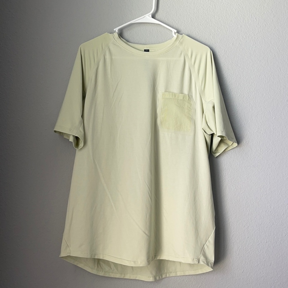 Lululemon Ventilated Hiking Short Sleeve Shirt size L